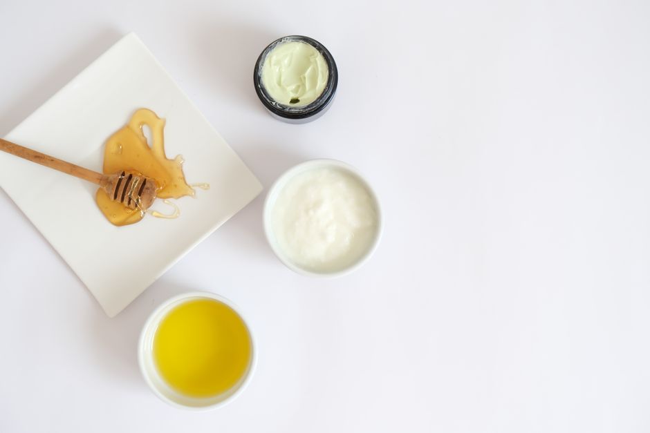 Miel, crème et huile, ingrédients naturels pour la peau