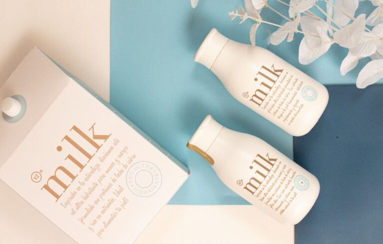 Mise en scène d'un lait de beauté pour le soin de la peau