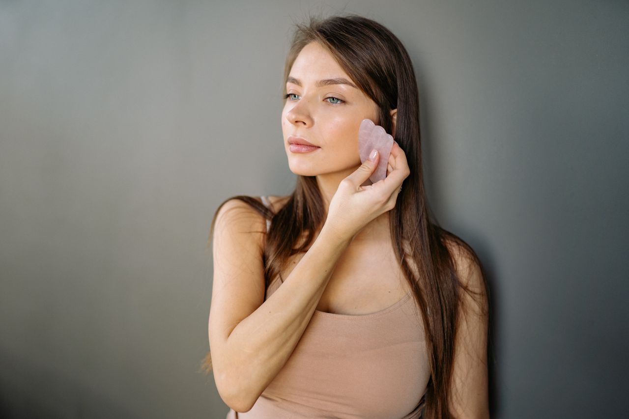 Auto-massage kobido du visage à faire soi-même